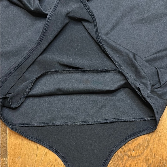 ReoRia One Shoulder Bodysuit - Black - Picture 7 of 9